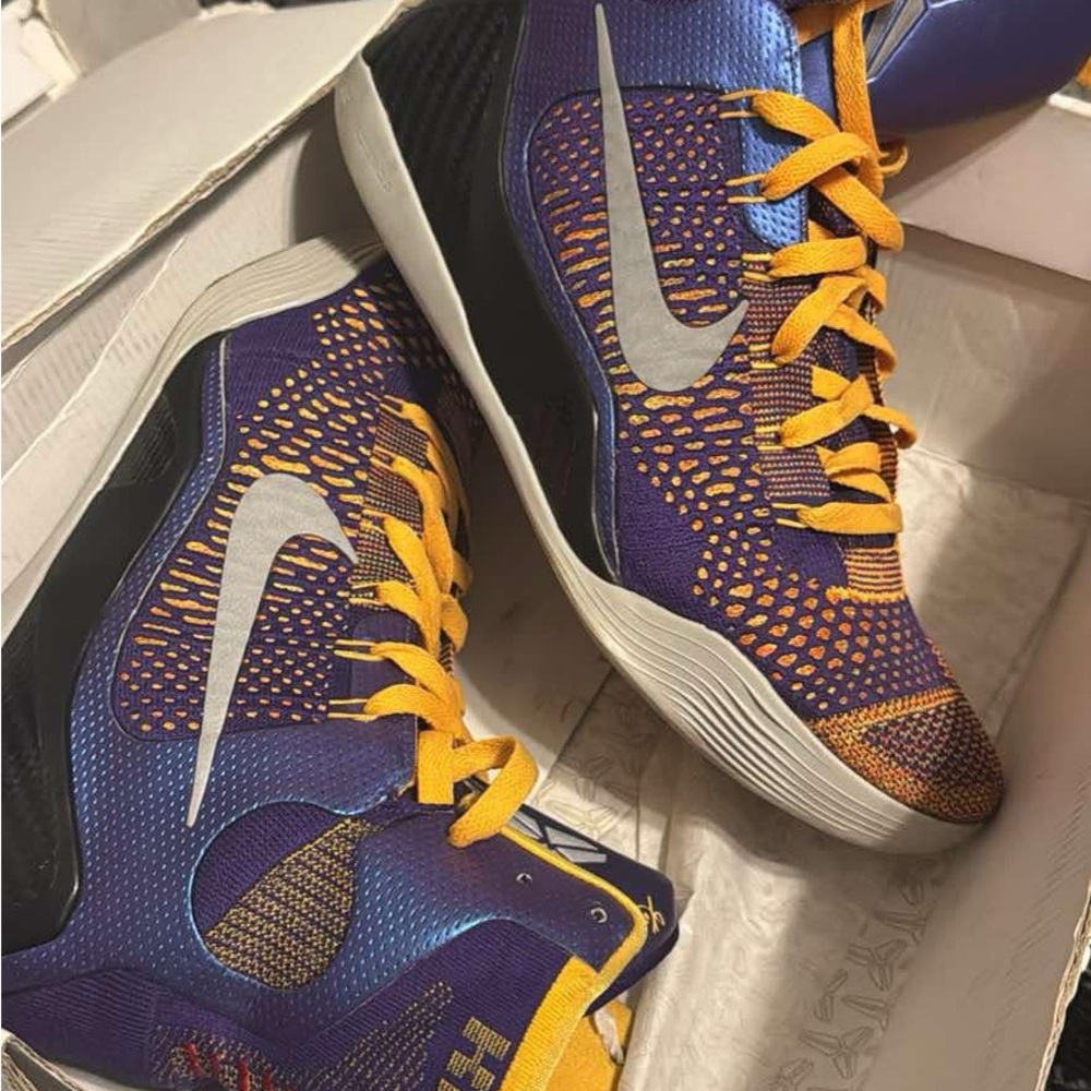 Kobe IX Elite size 10 in box. Used but good condition